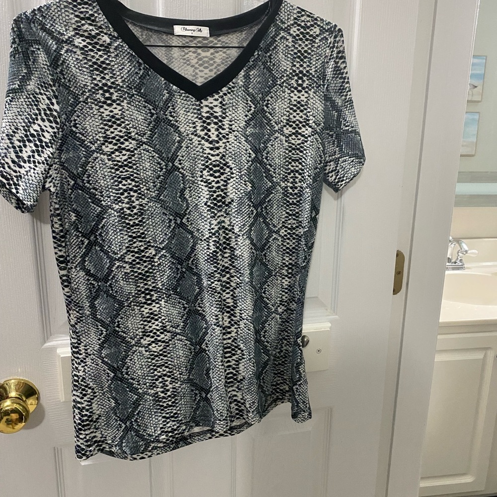 Snake skin v neck top.